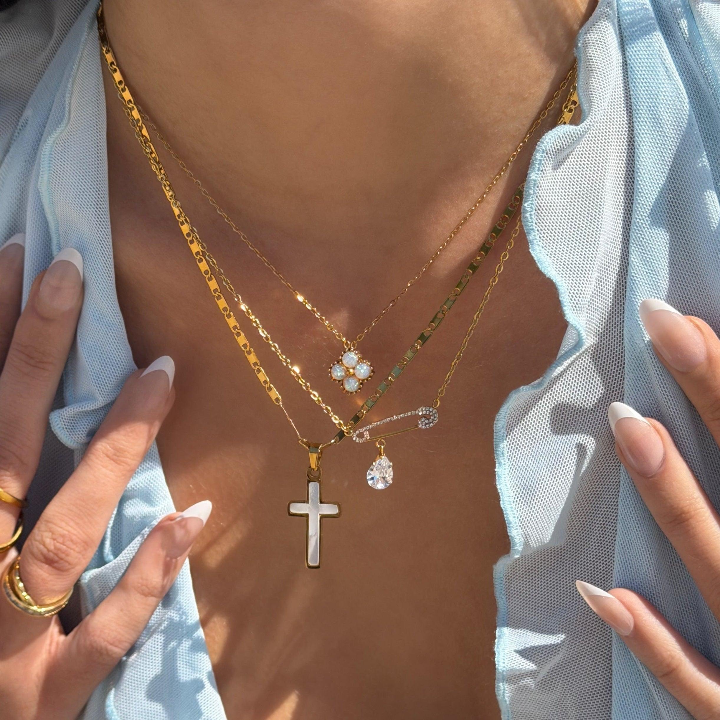 Shiny Pin Necklace