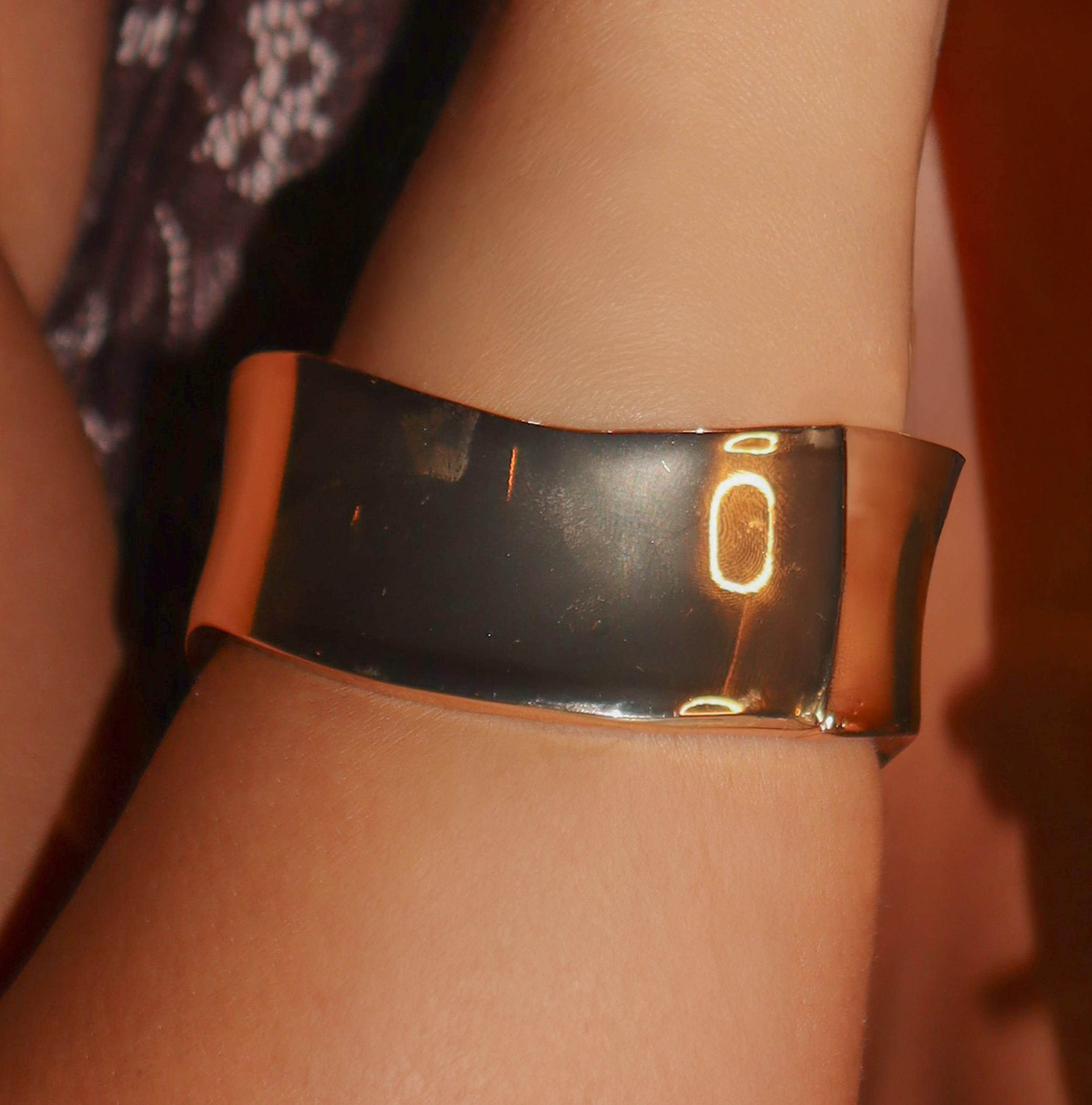 Suave Bangle